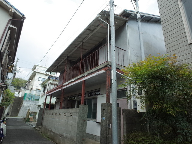 神戸市長田区源平町のアパートの建物外観