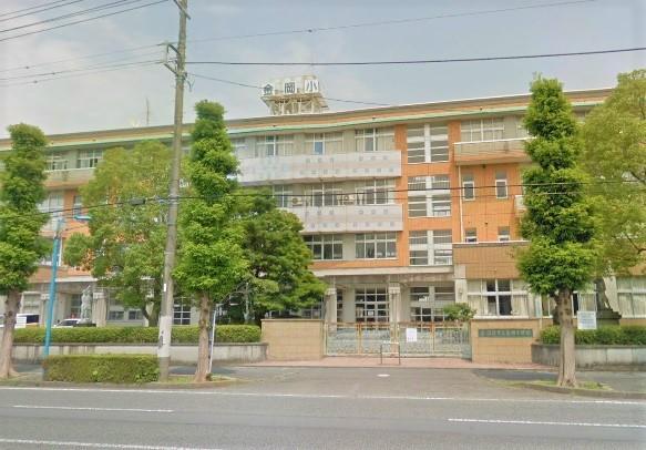 【沼津市若葉町のマンションの小学校】