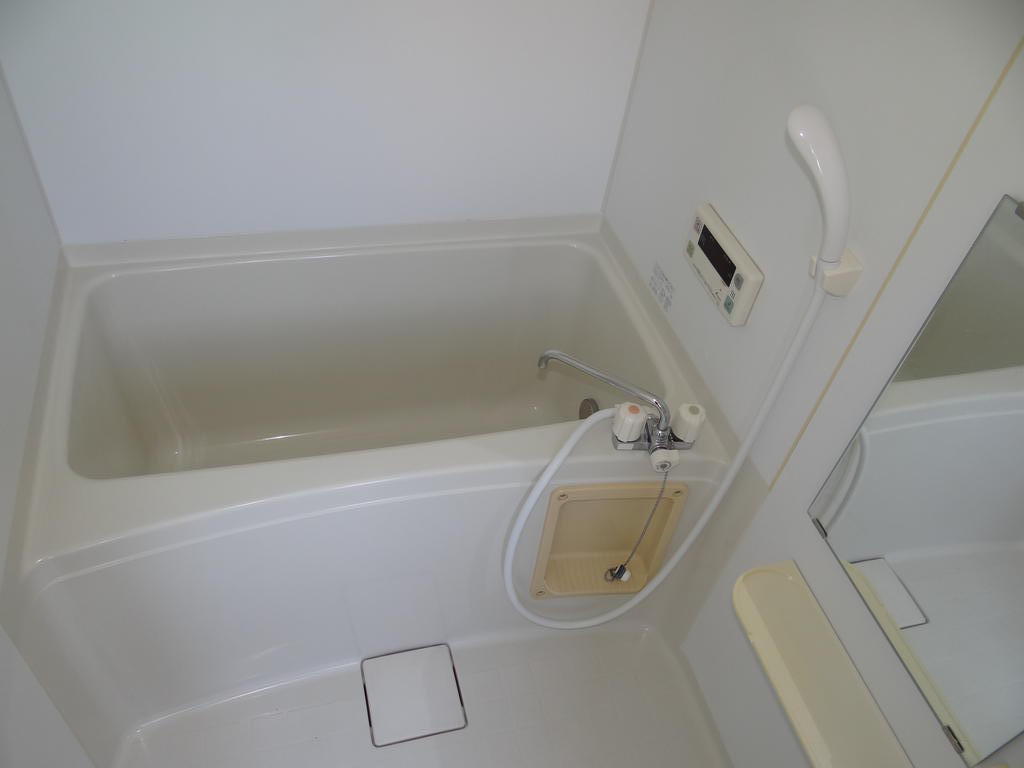 バス・シャワールーム　追い炊きもあります(^^)
