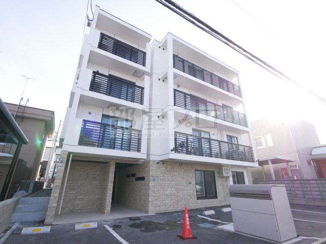 札幌市西区発寒十条のマンションの建物外観