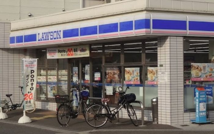 【鶴町一丁目マンションのコンビニ】