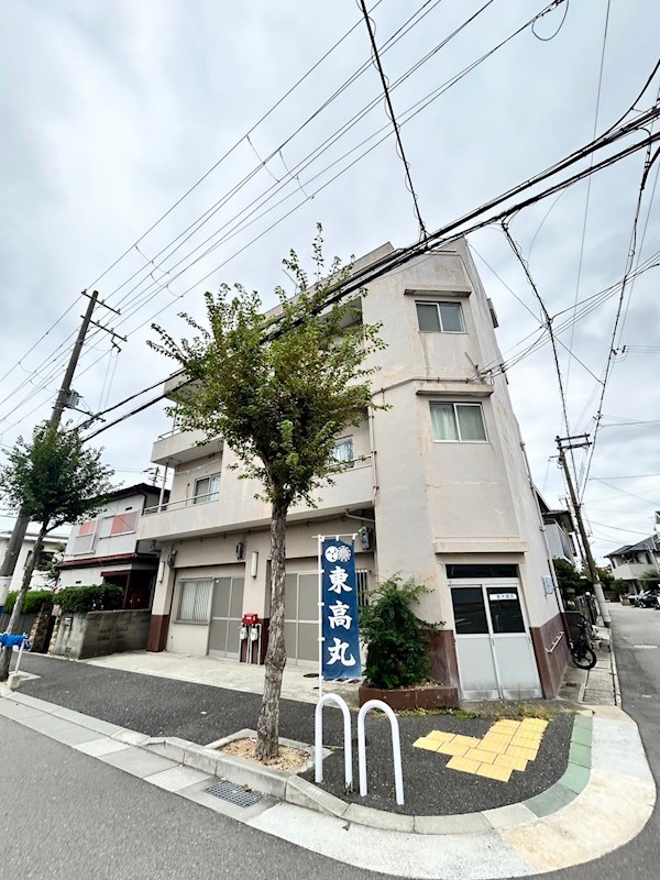 【神戸市垂水区泉が丘のマンションの建物外観】