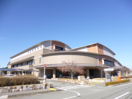 【伊勢市小俣町明野のマンションの図書館】