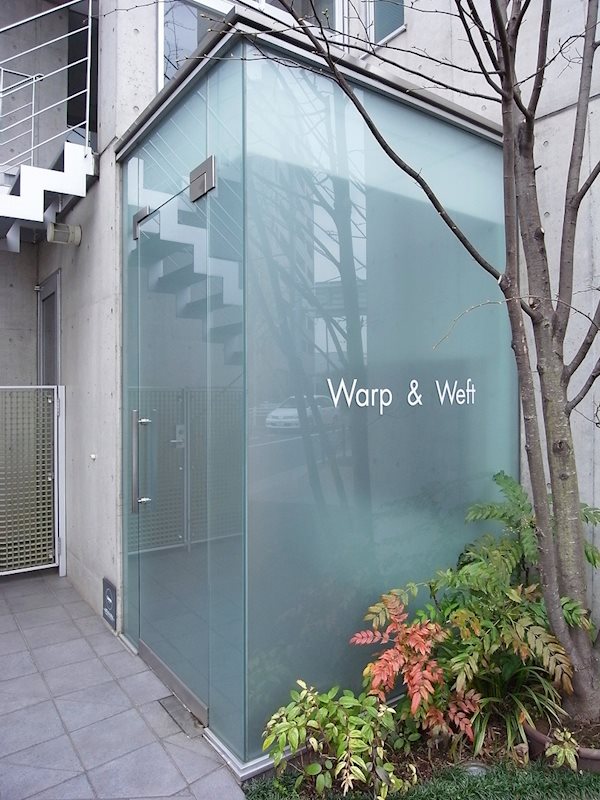 【Warp＆Weftのエントランス】