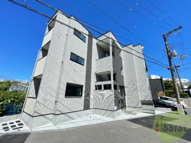 吹田市山手町のアパートの建物外観