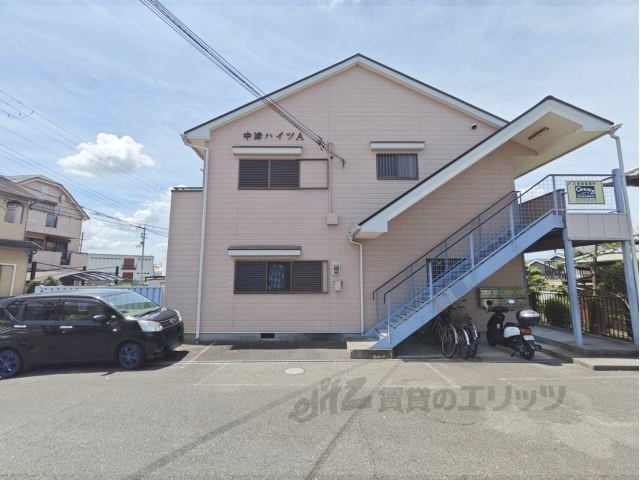 大和郡山市額田部北町のアパートの建物外観