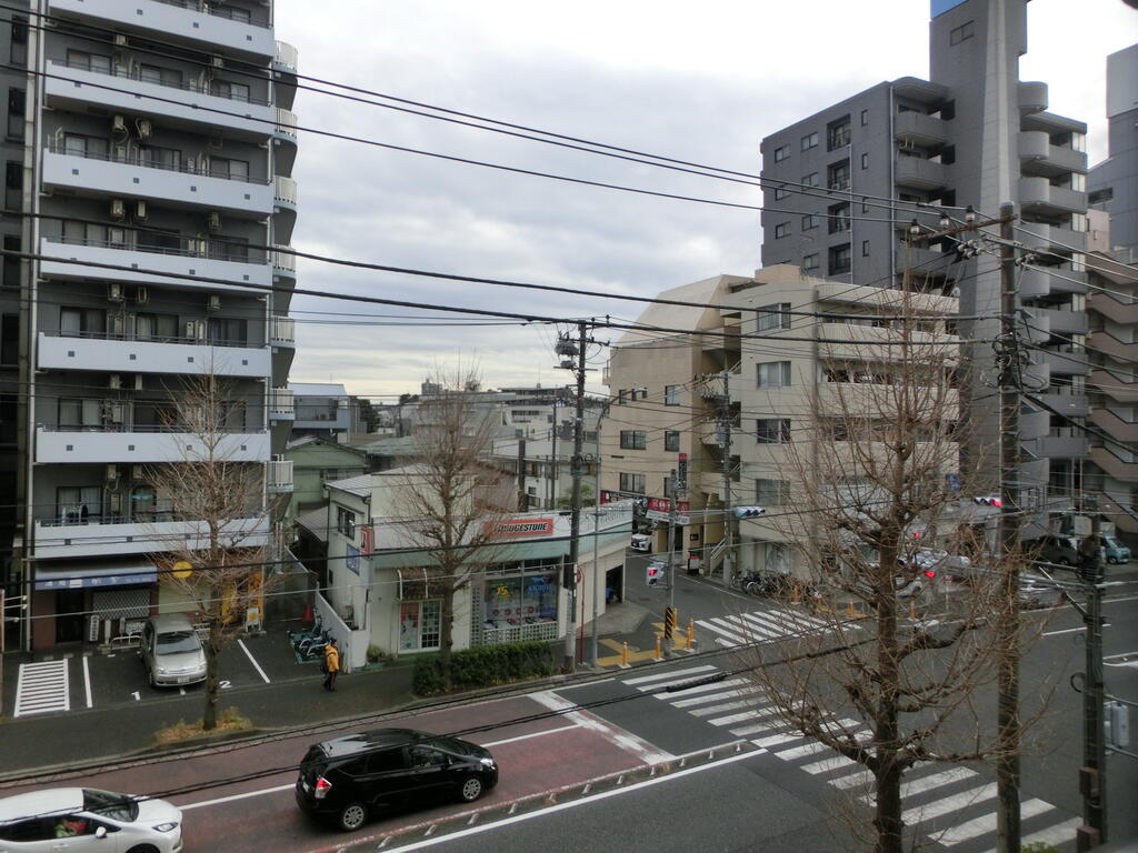 【横浜市南区宮元町のマンションの眺望】