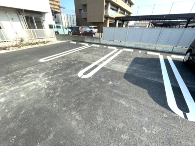 【BEREO吉野本町の駐車場】