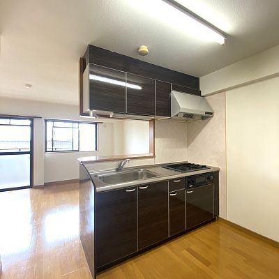 【熊本市中央区新屋敷のマンションのキッチン】