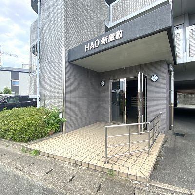 【熊本市中央区新屋敷のマンションのエントランス】