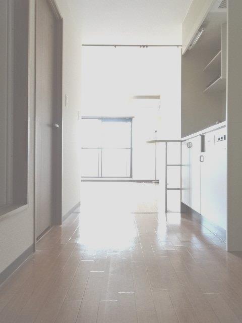 居室・リビング　キッチン