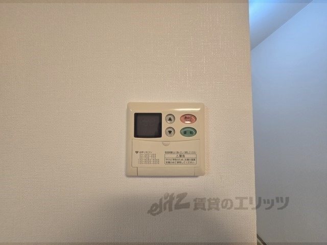 その他設備　給湯器リモコン