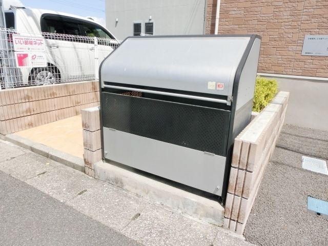 その他共有部分　専用ごみ置き場でゴミ捨てらくちん