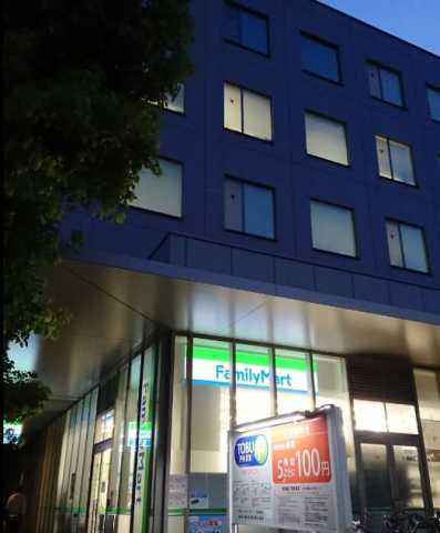コンビニ　ファミリーマート東武鉄道本社店（コンビニ）まで233m