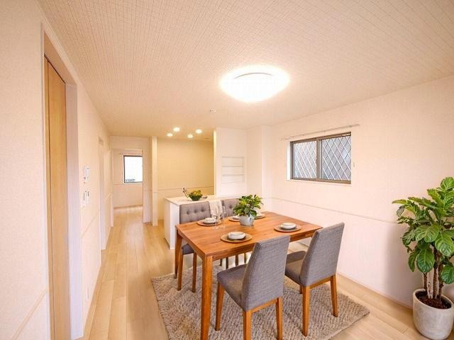 居室・リビング　CGで家具等を配置したもので家具等は含まれません