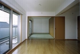 居室・リビング　別間取りタイプのお部屋となります。※現況優先