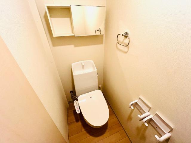 トイレ　シャワー付トイレ