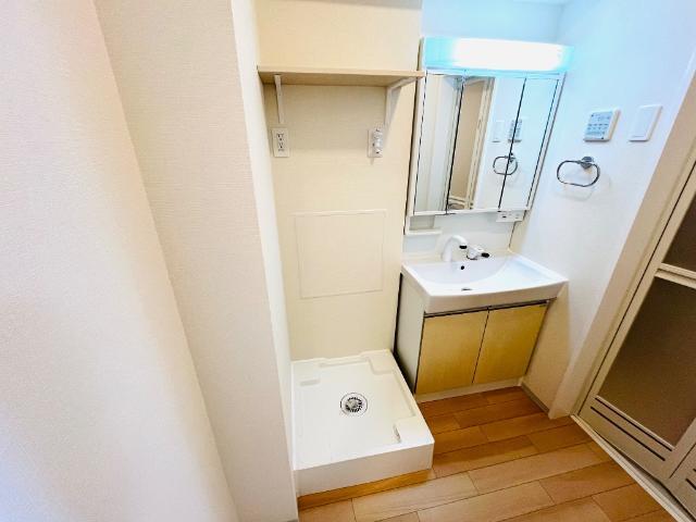 洗面設備　洗髪洗面化粧台