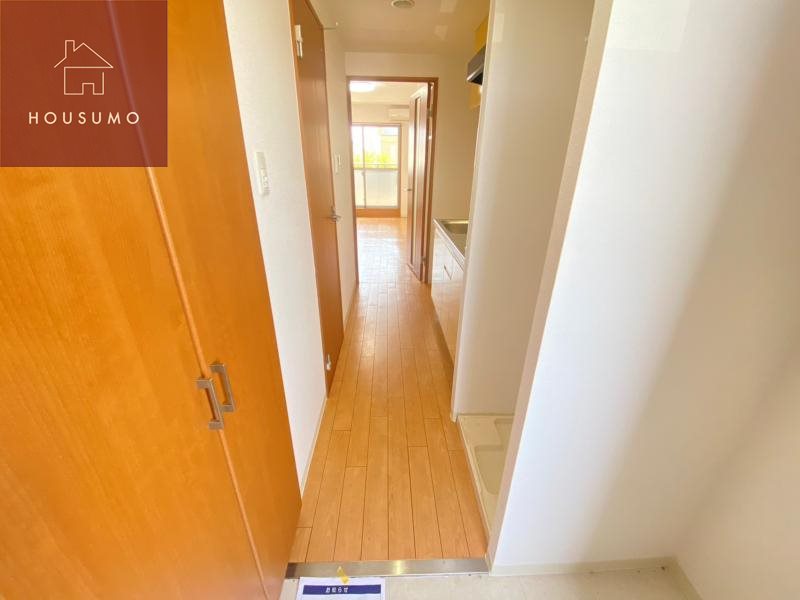 玄関　同施工会社・同型モデルの室内です。（参考写真・イメージ写真）