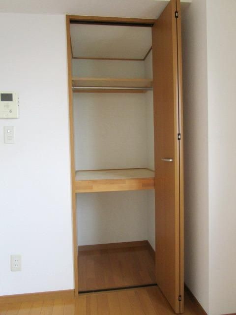 収納　★大きな収納スペース★