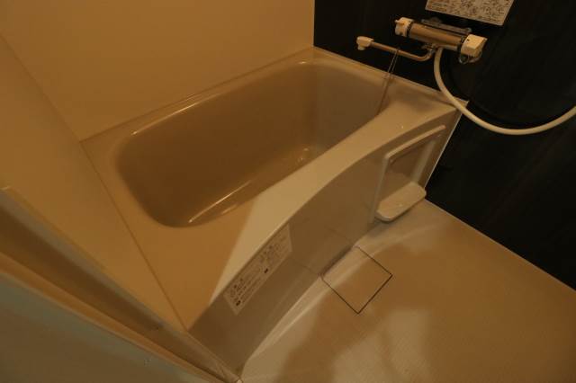 バス・シャワールーム　綺麗な浴室です♪