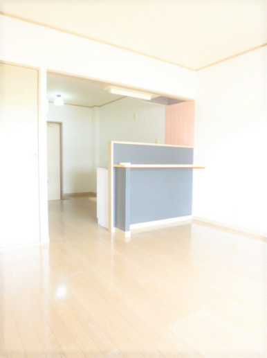 居室・リビング　ゆったり過ごせる居間です