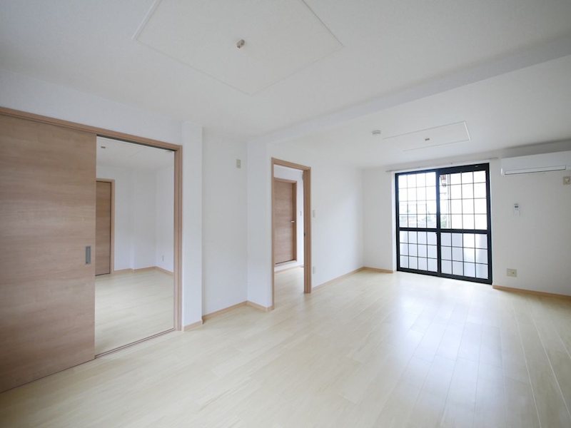 居室・リビング　ＬＤＫ１３帖