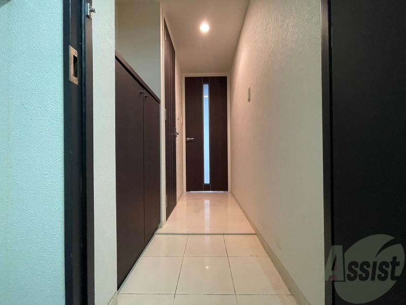 玄関　玄関の様子です。明るい印象ですね。気分もあがりそう。