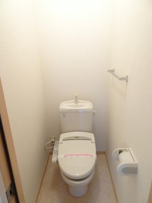 トイレ　温水洗浄暖房便座