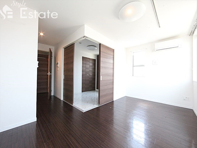 居室・リビング　内装