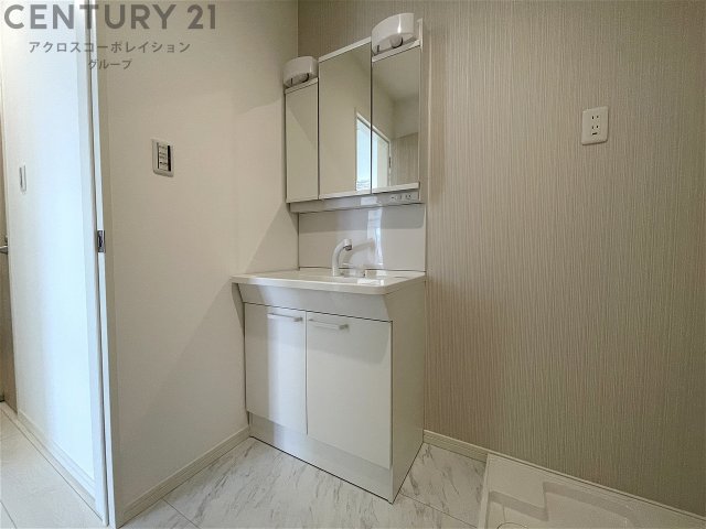 洗面設備　コンパクトで使いやすい洗面所