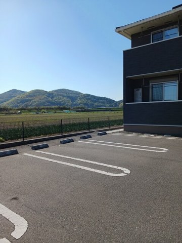 駐車場　駐車場完備です