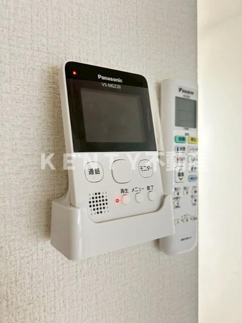 セキュリティ　モニタ付きインターホン新設?
