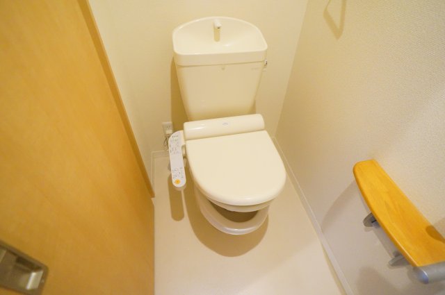 トイレ　落ち着いたトイレです