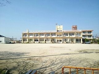 小学校　矢ヶ部小学校（小学校）まで700m