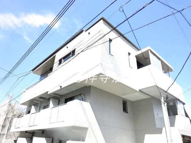 1LDK Mansion in Suginami, Tokyo - Image 1
