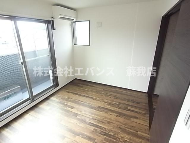 その他部屋・スペース　落ち着いて過ごせるお部屋なので、寝室にいかがでしょうか