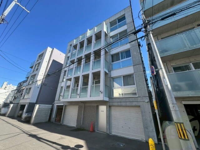 建物外観　札幌市中央区南七条西「カーサ・スぺラーレＳ７」