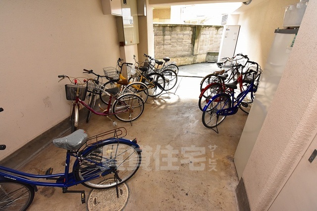 駐車場　駐輪場