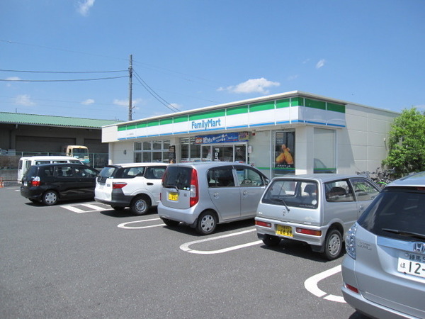 コンビニ　ファミリーマートさいたま別所町店（コンビニ）まで393m