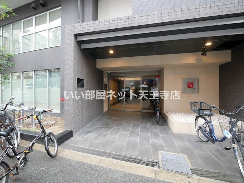 ドゥーエなんば南の外観写真