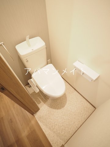 トイレ　ウォシュレット付きです