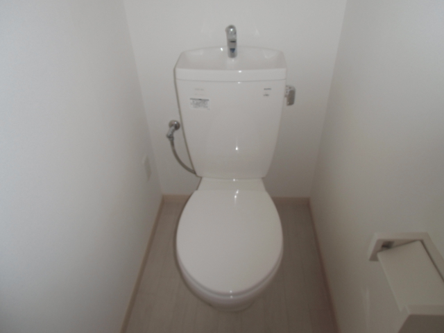 トイレ　バストイレ別で清潔感のあるトイレです☆