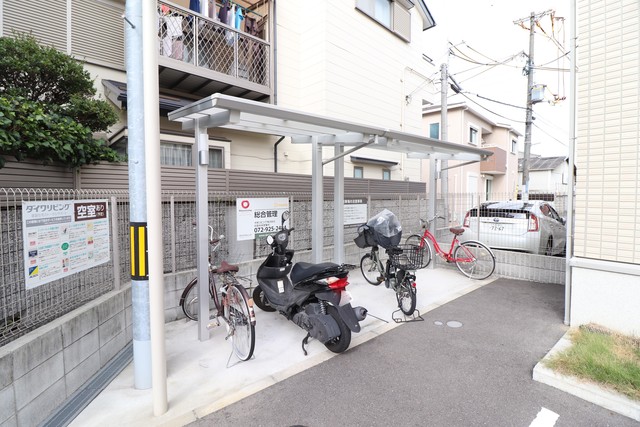 その他共有部分　屋根付き駐輪場