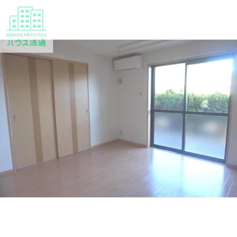 居室・リビング　※反転タイプのお部屋です