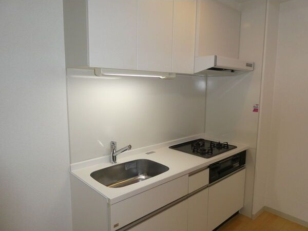 キッチン　※写真は同じマンションの違う部屋のものになります。