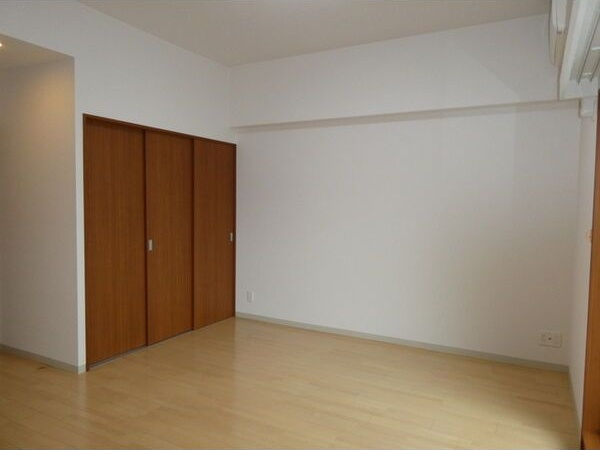 収納　※写真は同じマンションの違う部屋のものになります。