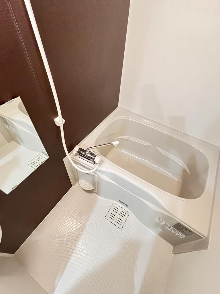 バス・シャワールーム　※同タイプ同モデルの写真を使用