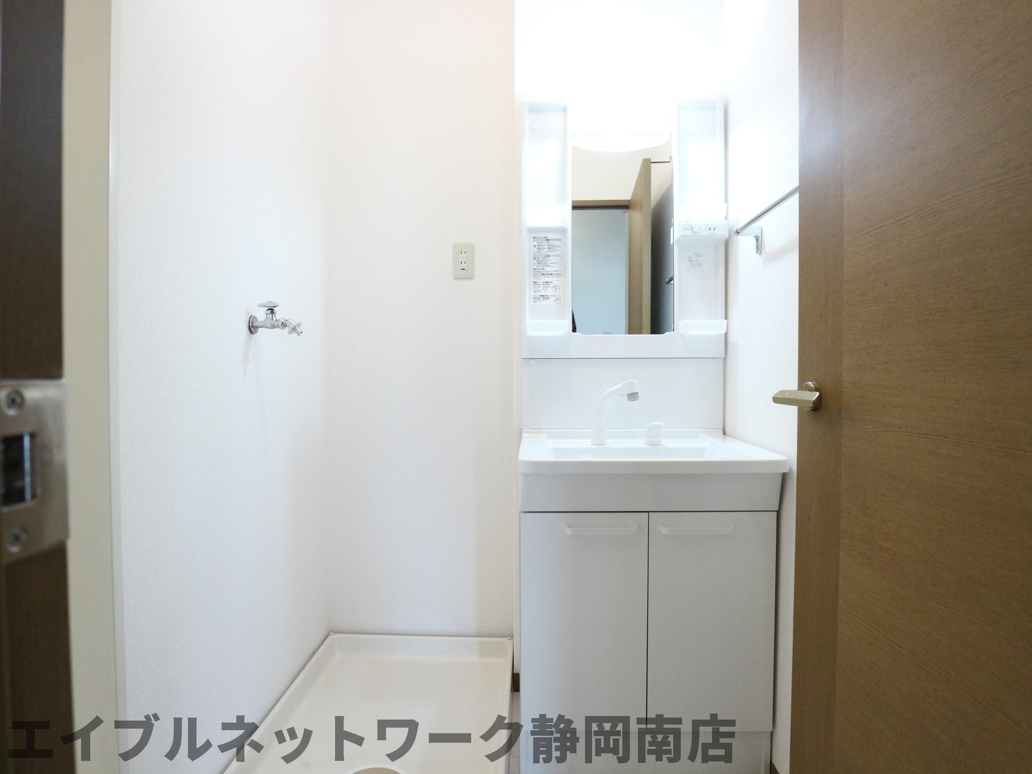 洗面設備　使いやすい洗面所です