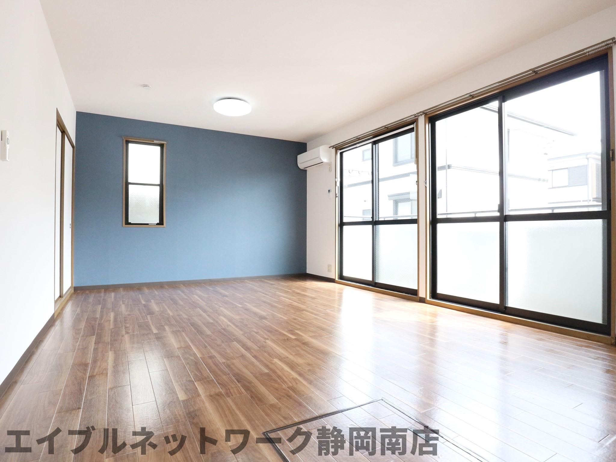 居室・リビング　居間です